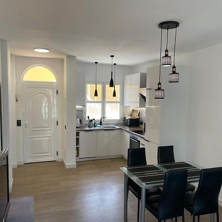 Apartment Aleksandra Orlando アデヘ エクステリア 写真